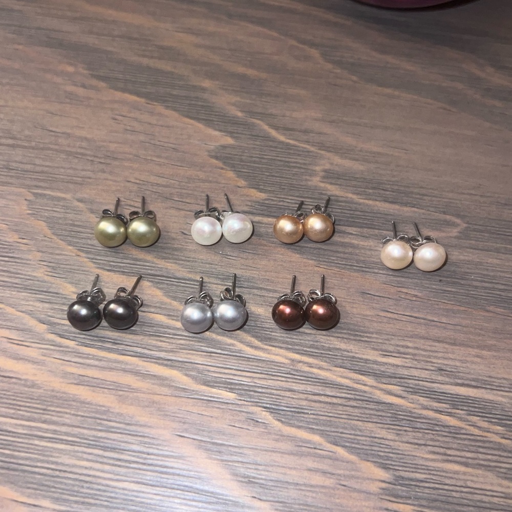 Seven pairs of freshwater pearls